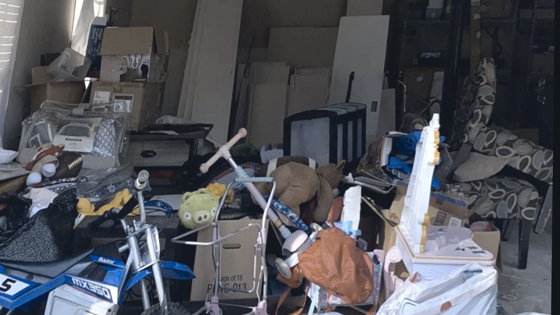 Garage cleanout transformation before cleaning